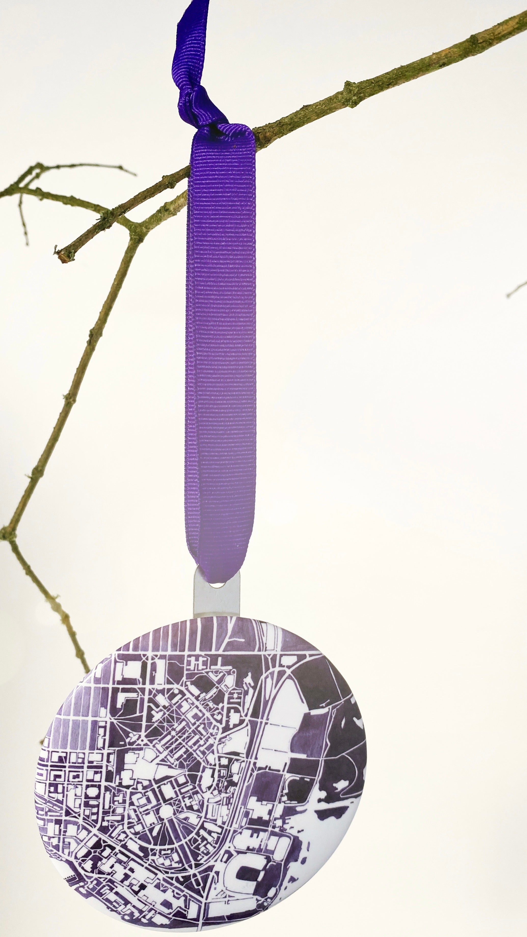 UNIVERSITY of WASHINGTON Seattle Campus Map: ORNAMENT